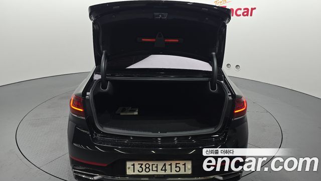 Kia K7 Premier 2.2 Diesel Prestige 2020 — фото 20