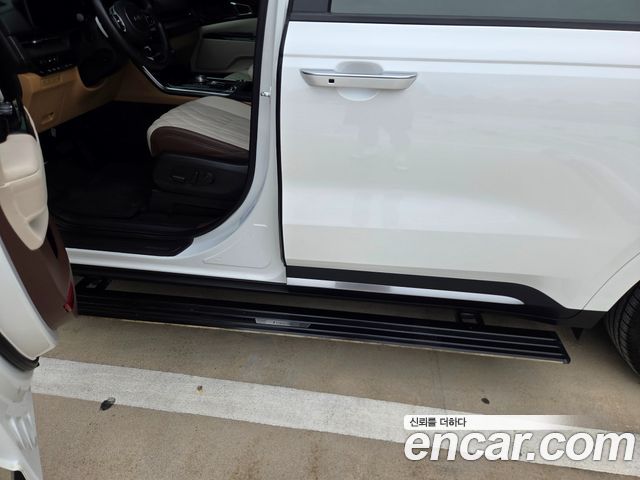 Kia Carnival (IV) Gasoline 9-seater Limousine(Special vehicle) 2023 — фото 5