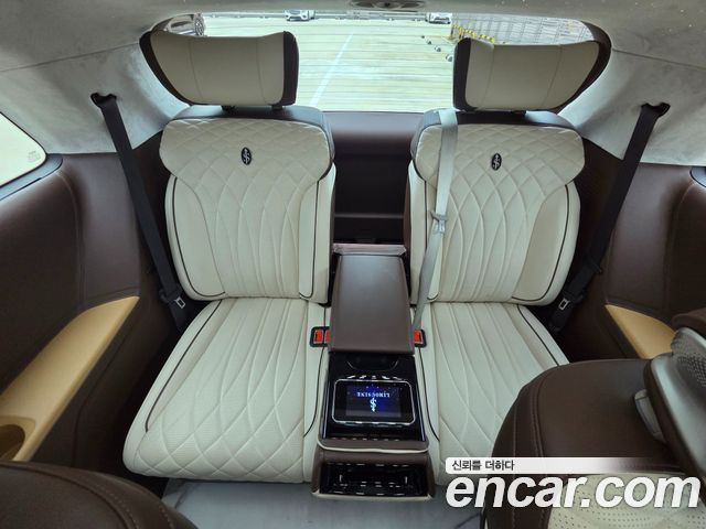Kia Carnival (IV) Gasoline 9-seater Limousine(Special vehicle) 2023 — фото 17