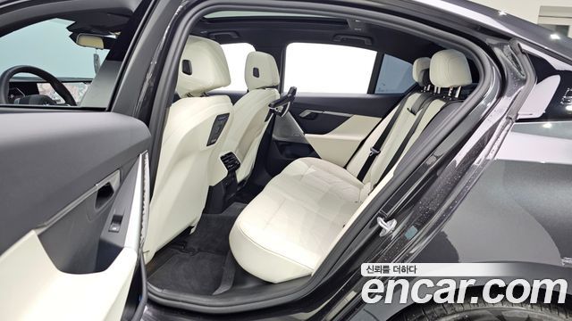 BMW 5 Series (G60) 520i M Sport 2025 — фото 15