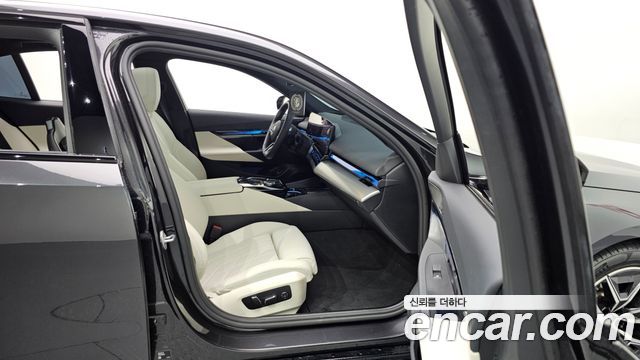BMW 5 Series (G60) 520i M Sport 2025 — фото 24