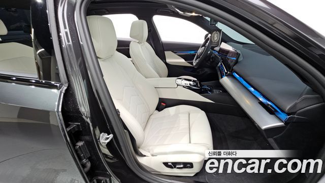 BMW 5 Series (G60) 520i M Sport 2025 — фото 32