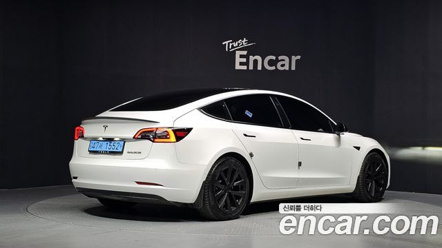 Tesla Model 3 Long Range AWD 2022 — фото 2