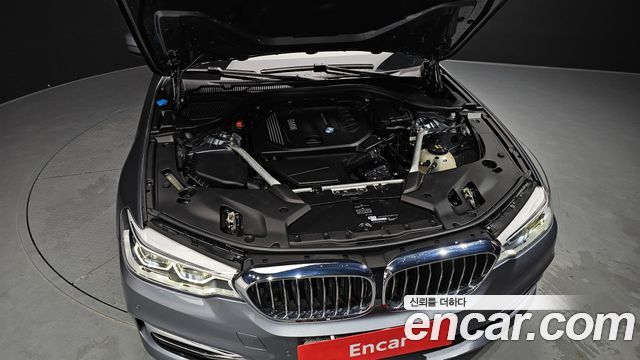 BMW 5 Series (G30) 520d Luxury Special Edition 2018 — фото 6