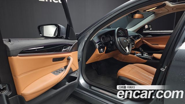 BMW 5 Series (G30) 520d Luxury Special Edition 2018 — фото 10