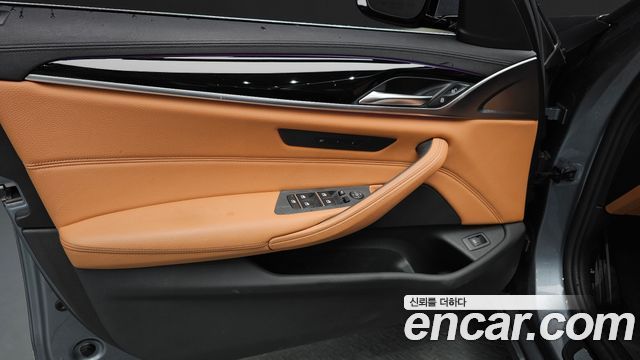 BMW 5 Series (G30) 520d Luxury Special Edition 2018 — фото 24