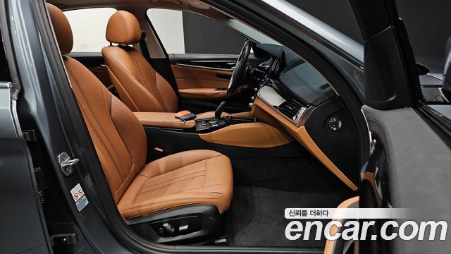 BMW 5 Series (G30) 520d Luxury Special Edition 2018 — фото 26