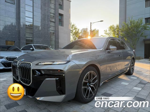 BMW 7 Series (G70) 740i sDrive M Sport