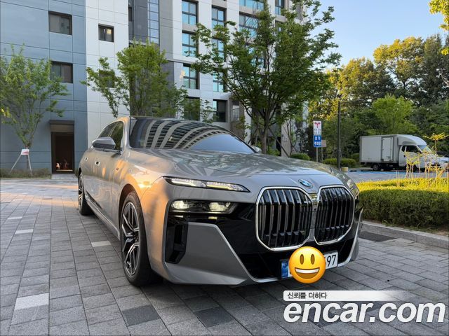 BMW 7 Series (G70) 740i sDrive M Sport 2023 — фото 4
