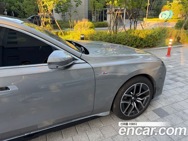 BMW 7 Series (G70) 740i sDrive M Sport 2023 — фото 10