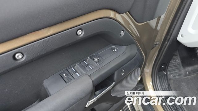 Land Rover Defender (L663) 110 D240 S 2020 — фото 27