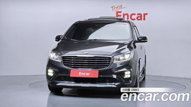 Kia Carnival 7-Seater Limousine VIP 2019 — фото 3