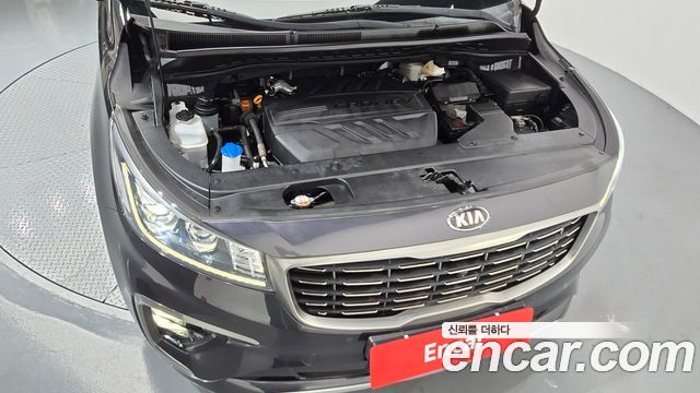 Kia Carnival 7-Seater Limousine VIP 2019 — фото 6