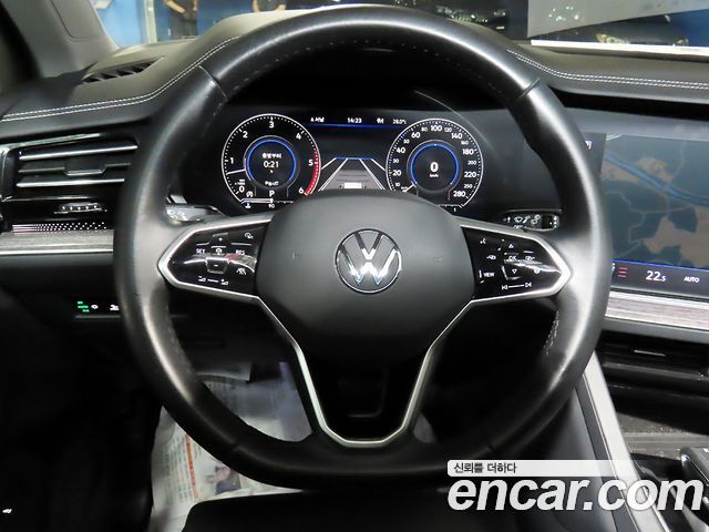 Volkswagen Touareg (III) 3.0 TDI Premium 2021 — фото 19