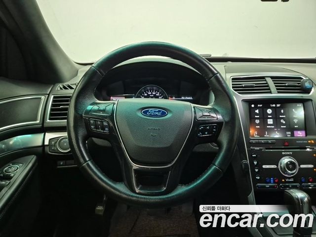 Ford Explorer 2.3 Limited 4WD 5th 2017 — фото 9