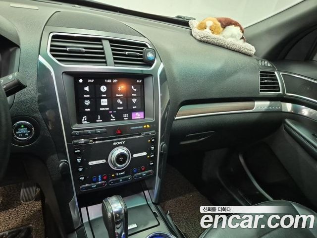 Ford Explorer 2.3 Limited 4WD 5th 2017 — фото 10