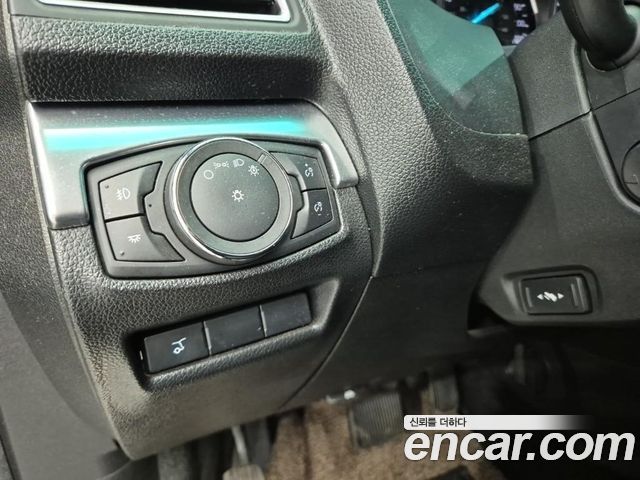 Ford Explorer 2.3 Limited 4WD 5th 2017 — фото 22