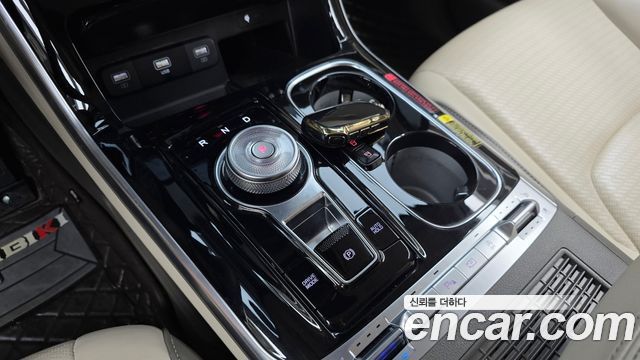 Kia Carnival (IV) Diesel 9-Seater Hi-Limousine Signature 2023 — фото 9