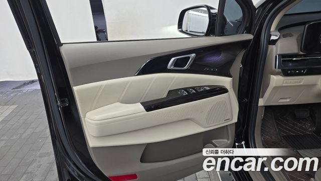 Kia Carnival (IV) Diesel 9-Seater Hi-Limousine Signature 2023 — фото 30
