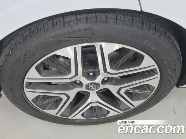 Hyundai Grandeur (GN7) 2,5 Gasoline 2WD Exclusive 2025 — фото 19