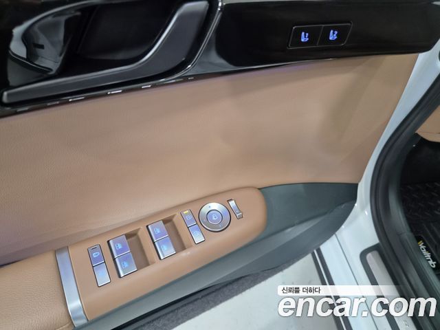 Hyundai Grandeur (GN7) 2,5 Gasoline 2WD Exclusive 2025 — фото 20