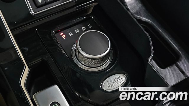 Land Rover Discovery 4 3.0 SDV6 SE 2016 — фото 9