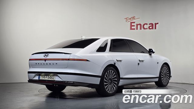 Hyundai Grandeur Hybrid (GN7) Calligraphy 2024 — фото 2