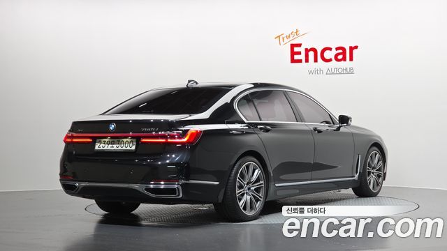 BMW 7 Series (G11) 750Li xDrive Design Pure Excellence 2020 — фото 2