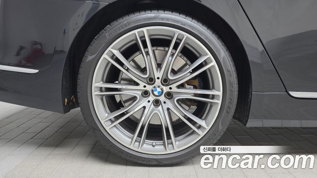 BMW 7 Series (G11) 750Li xDrive Design Pure Excellence 2020 — фото 5