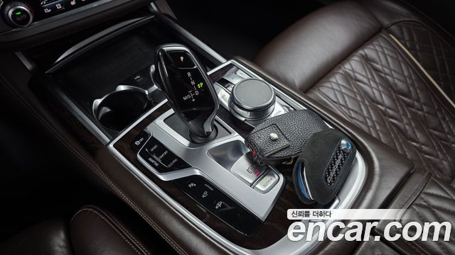 BMW 7 Series (G11) 750Li xDrive Design Pure Excellence 2020 — фото 9