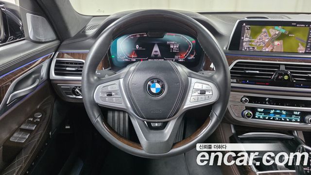 BMW 7 Series (G11) 750Li xDrive Design Pure Excellence 2020 — фото 19