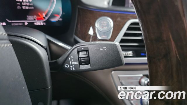 BMW 7 Series (G11) 750Li xDrive Design Pure Excellence 2020 — фото 23