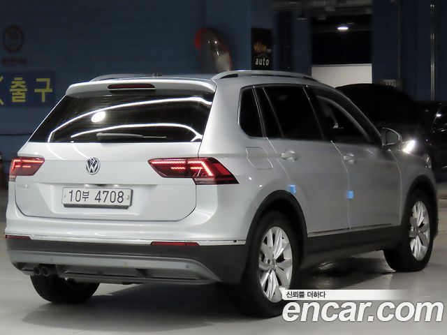 Volkswagen Tiguan (II) 2.0 TDI Premium 2018 — фото 2