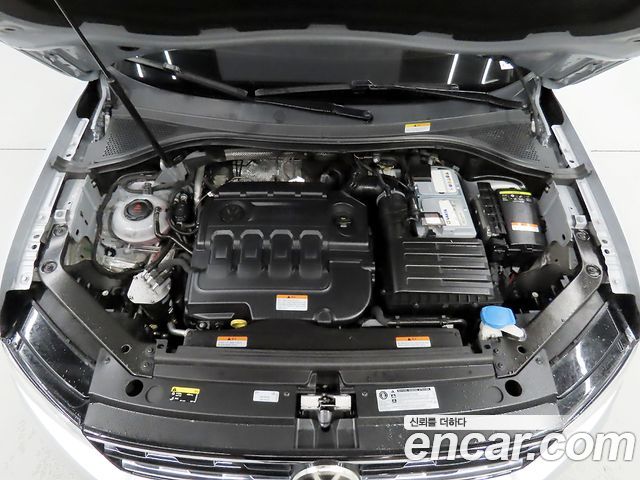 Volkswagen Tiguan (II) 2.0 TDI Premium 2018 — фото 6