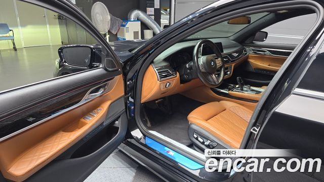 BMW 7 Series (G11) 745Le iPerformance M Sport 2020 — фото 10