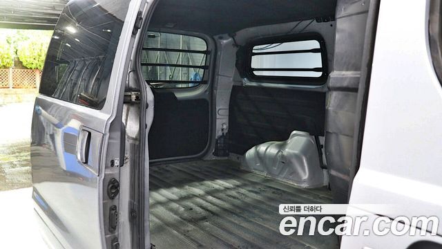 Hyundai Grand Starex Van 3-Seater Smart 2021 — фото 20