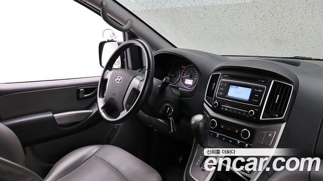 Hyundai Grand Starex Van 3-Seater Smart 2021 — фото 24