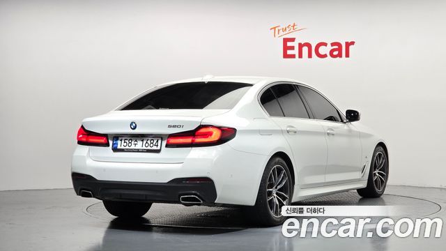 BMW 5 Series (G30) 520i M Sport 2023 — фото 2