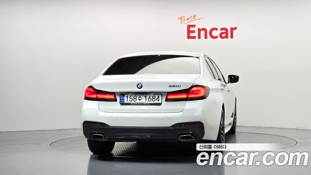 BMW 5 Series (G30) 520i M Sport 2023 — фото 4