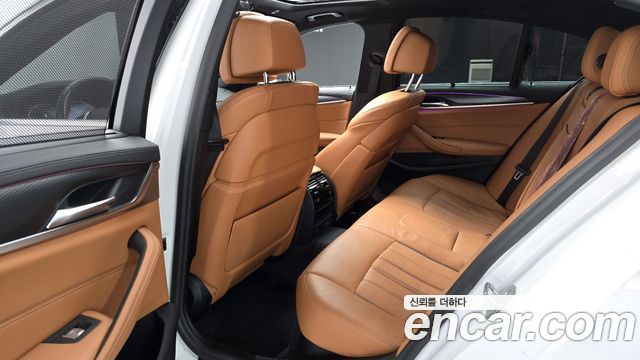 BMW 5 Series (G30) 520i M Sport 2023 — фото 15
