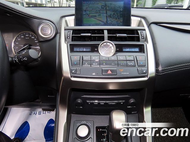 Lexus NX200t Supreme 2016 — фото 16