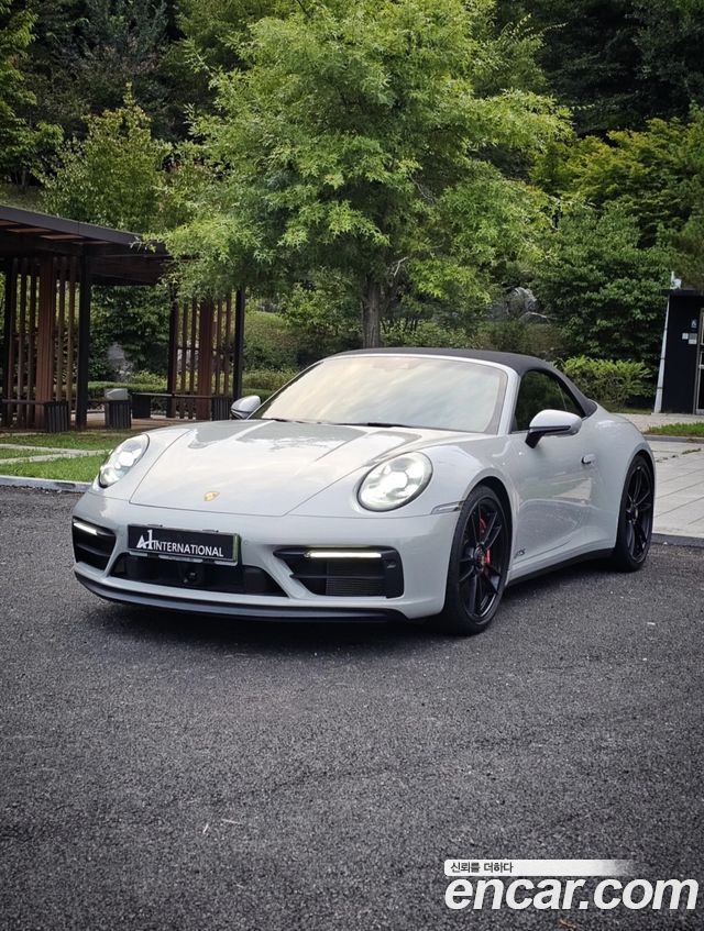 Porsche 911 (992) Carrera 4 GTS Cabriolet