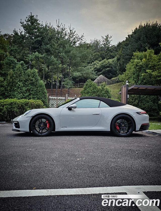 Porsche 911 (992) Carrera 4 GTS Cabriolet 2024 — фото 7