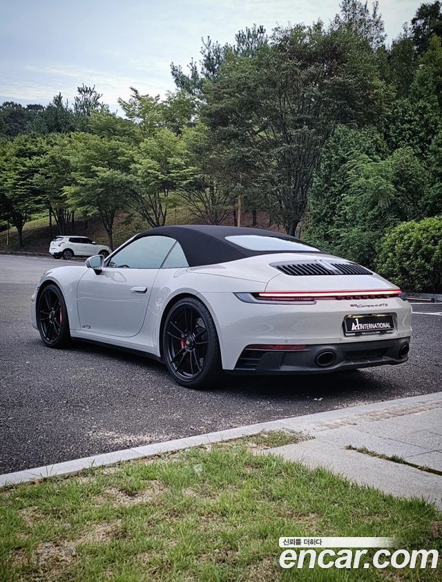 Porsche 911 (992) Carrera 4 GTS Cabriolet 2024 — фото 8