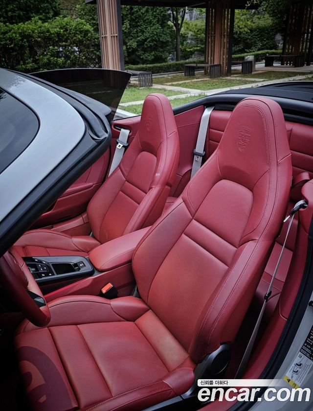 Porsche 911 (992) Carrera 4 GTS Cabriolet 2024 — фото 15