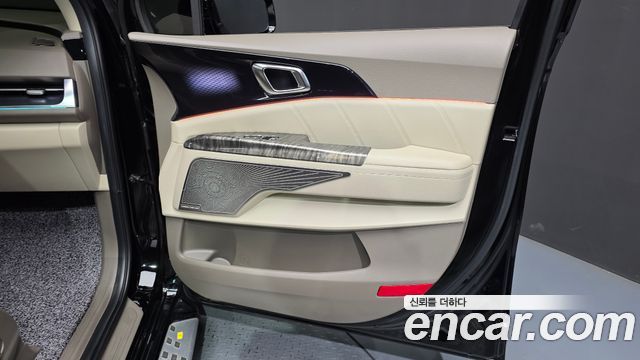 Kia Carnival (IV) Gasoline 4-Seater Hi-Limousine Signature 2023 — фото 25