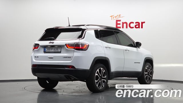 Jeep Compass (II) 2.4 Limitied AWD 2022 — фото 2