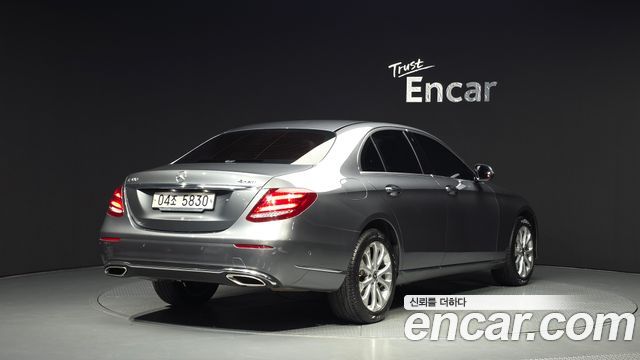 Mercedes-Benz E-Class (W213) E300 4MATIC Exclusive 2019 — фото 2