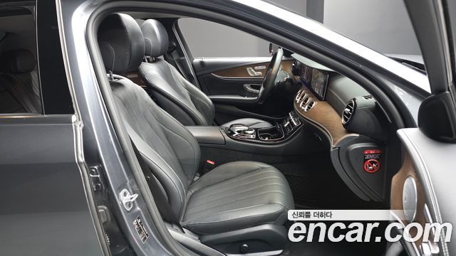Mercedes-Benz E-Class (W213) E300 4MATIC Exclusive 2019 — фото 15