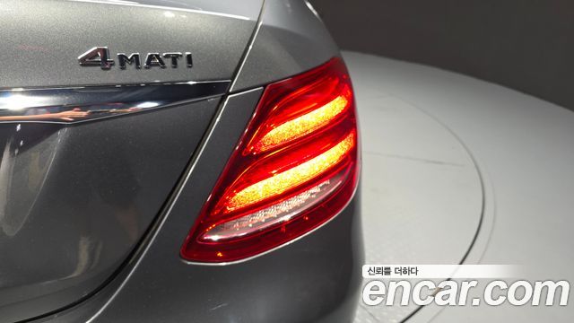 Mercedes-Benz E-Class (W213) E300 4MATIC Exclusive 2019 — фото 28